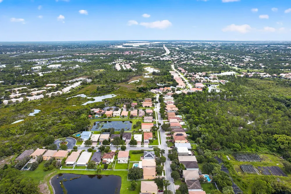 5532 SE GRAHAM DRIVE Stuart, FL 34997