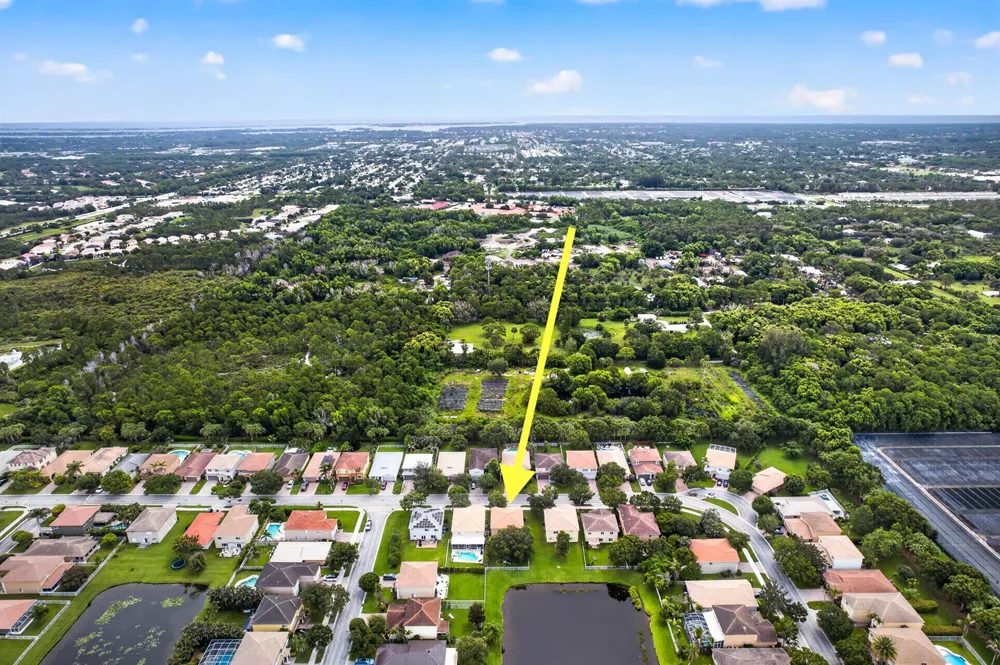 5532 SE GRAHAM DRIVE Stuart, FL 34997