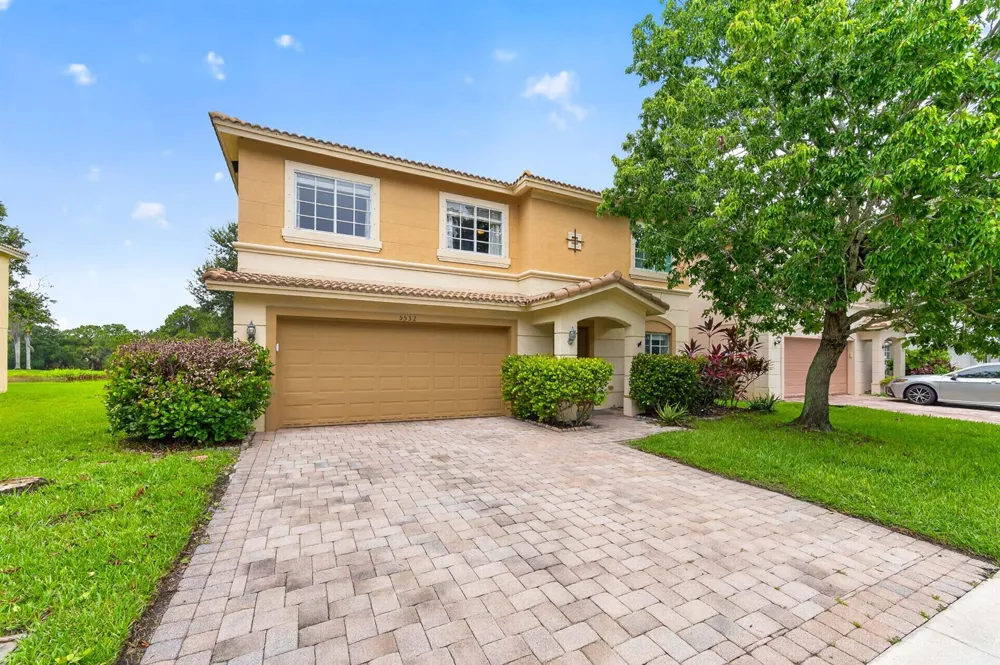 5532 SE GRAHAM DRIVE Stuart, FL 34997
