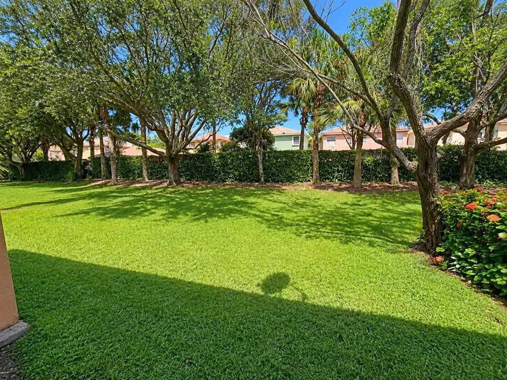 6892 Mill Brook Place Lake Worth, FL 33463