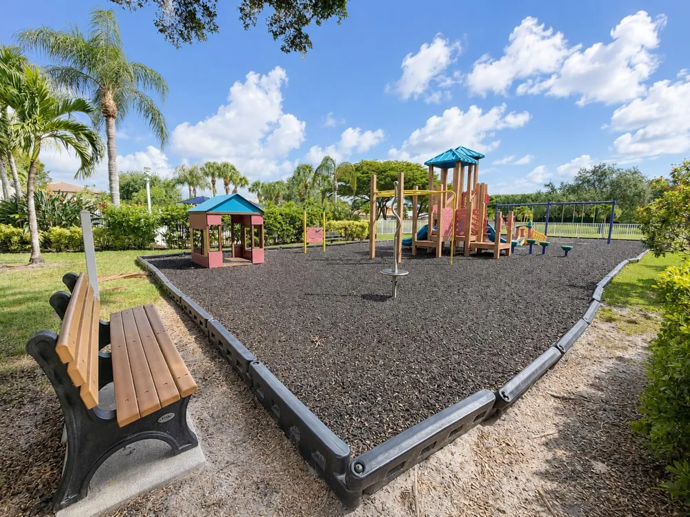 6892 Mill Brook Place Lake Worth, FL 33463