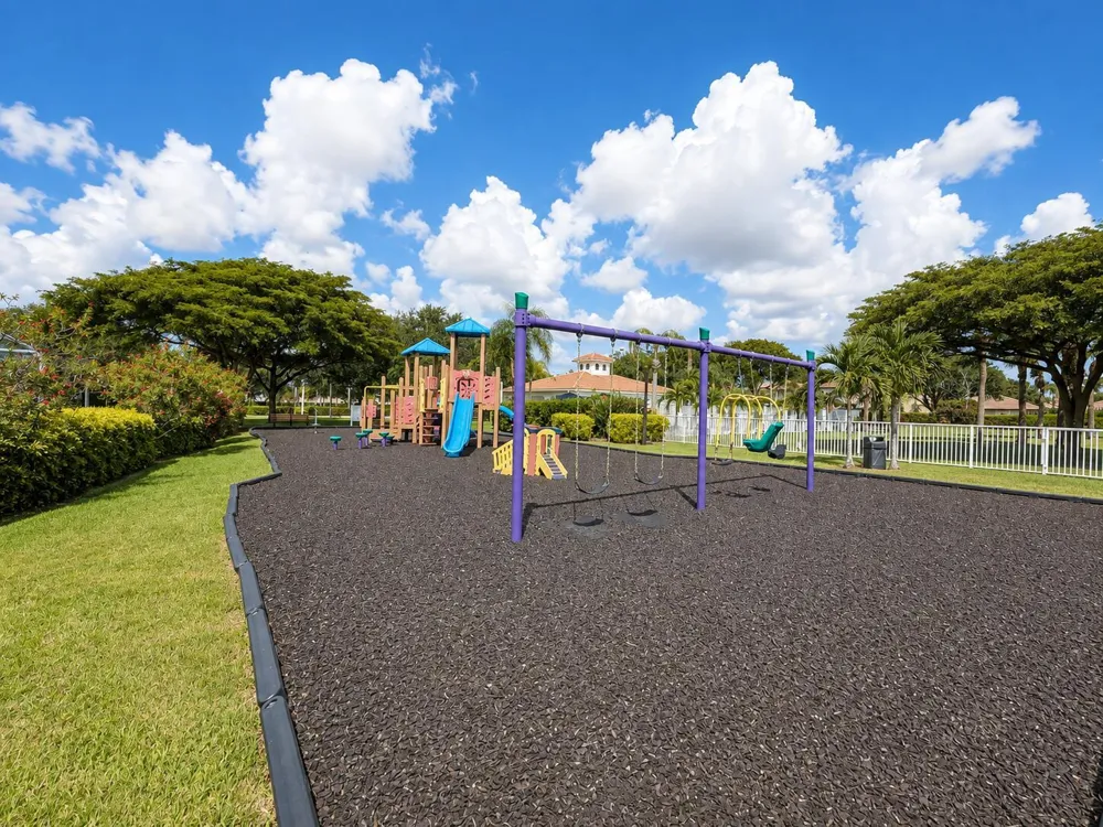 6892 Mill Brook Place Lake Worth, FL 33463