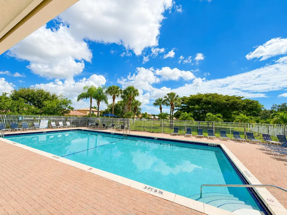 6892 Mill Brook Place Lake Worth, FL 33463