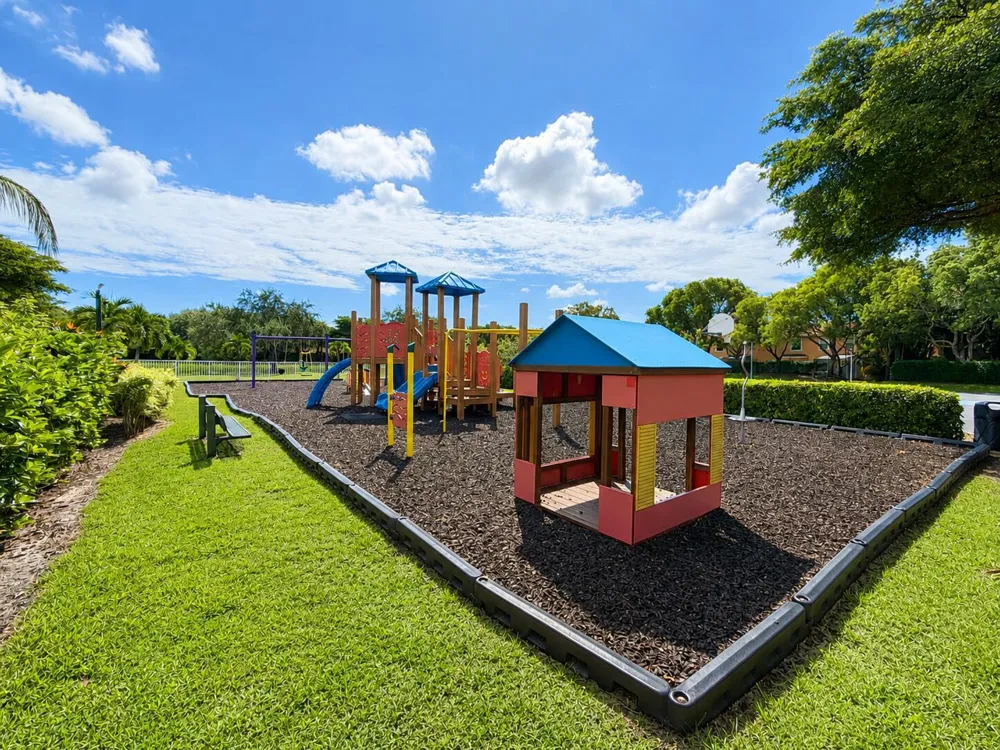 6892 Mill Brook Place Lake Worth, FL 33463