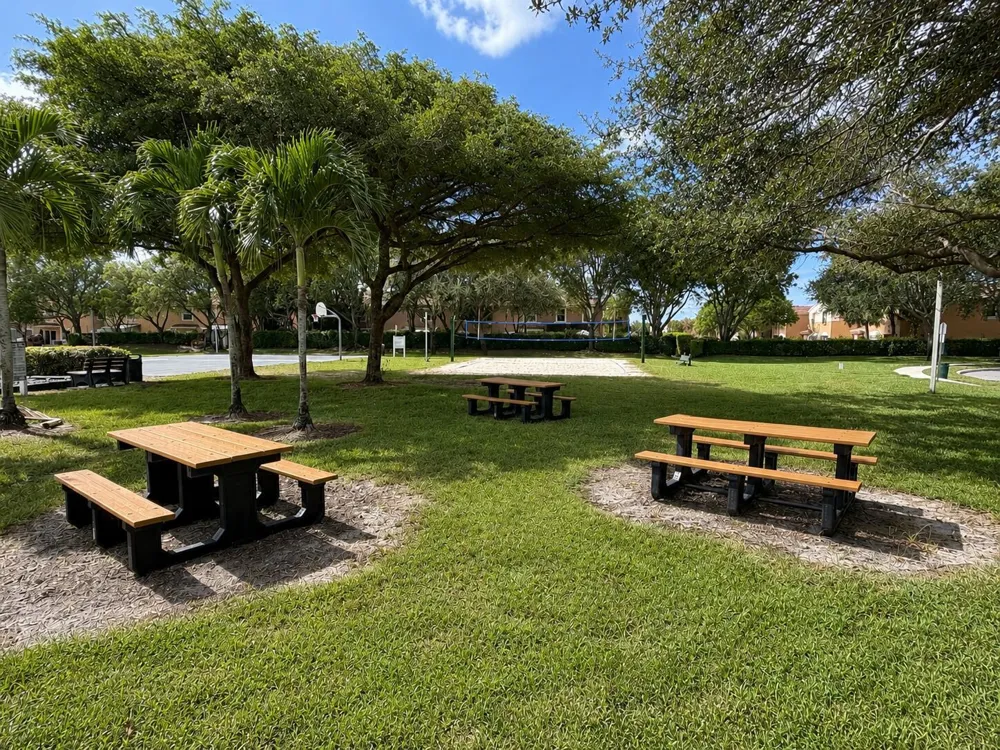 6892 Mill Brook Place Lake Worth, FL 33463