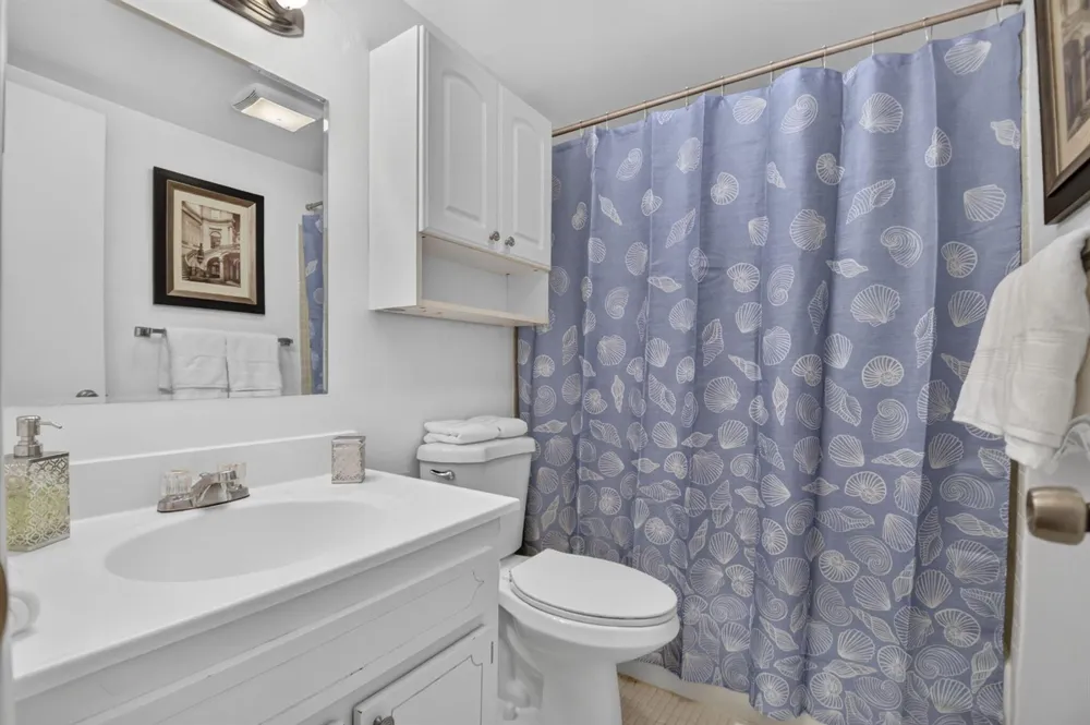 3120 Cynthia Lane #107 Lake Worth, FL 33461
