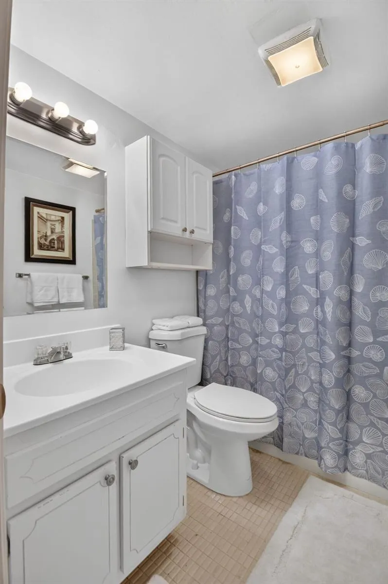 3120 Cynthia Lane #107 Lake Worth, FL 33461
