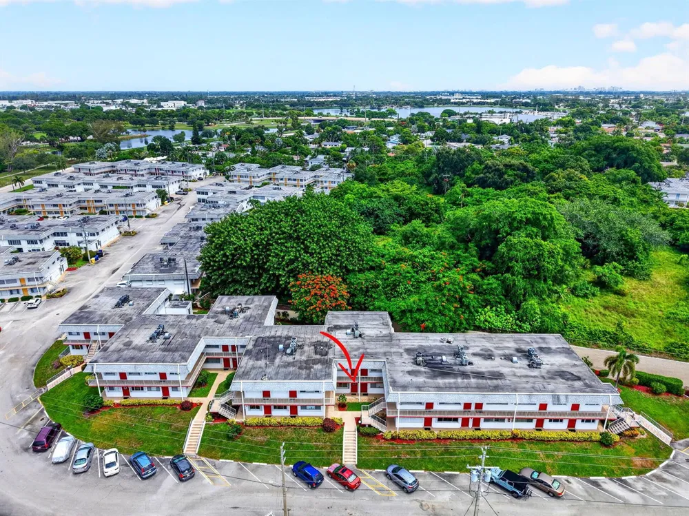 3120 Cynthia Lane #107 Lake Worth, FL 33461