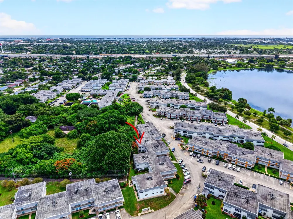 3120 Cynthia Lane #107 Lake Worth, FL 33461