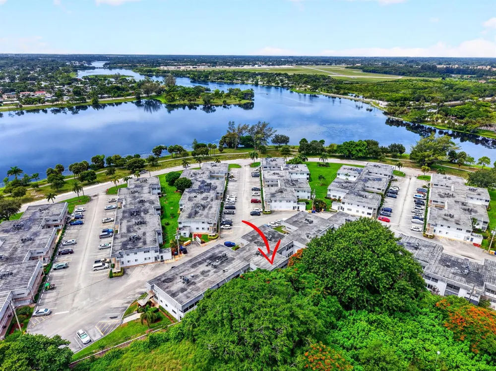 3120 Cynthia Lane #107 Lake Worth, FL 33461