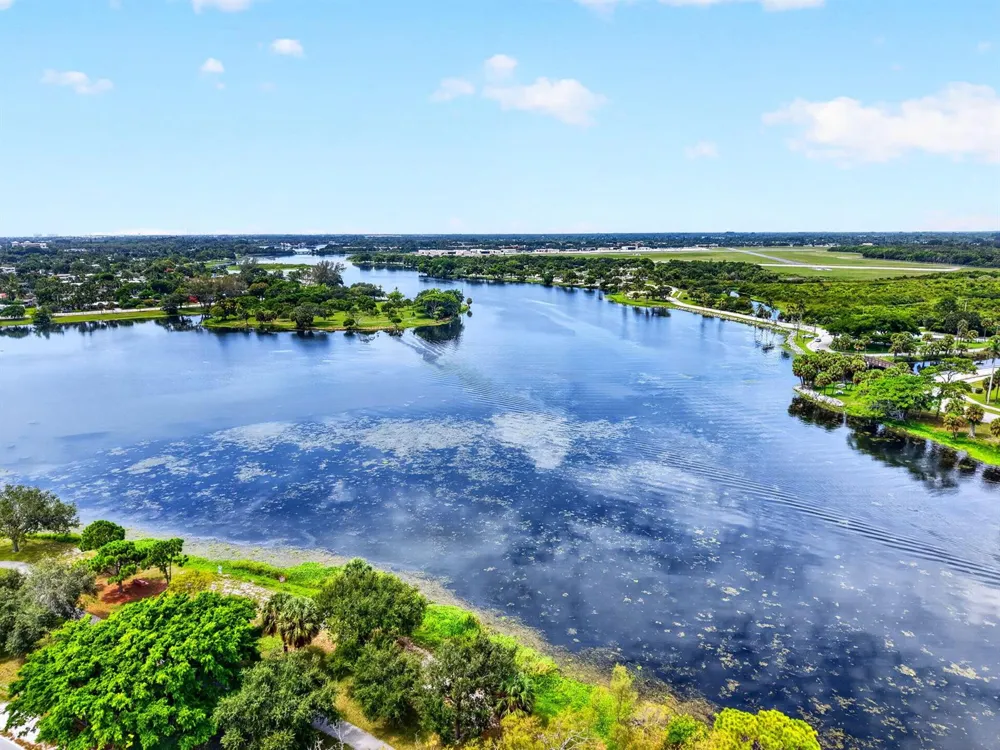 3120 Cynthia Lane #107 Lake Worth, FL 33461