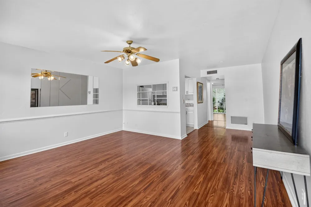 3120 Cynthia Lane #107 Lake Worth, FL 33461