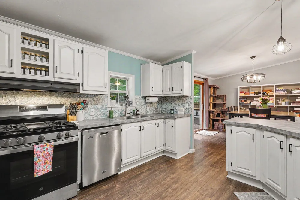 67749 Ridgewood Drive S Geneva Township, MI 49090