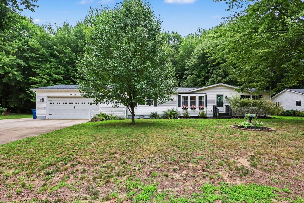 67749 Ridgewood Drive S Geneva Township, MI 49090
