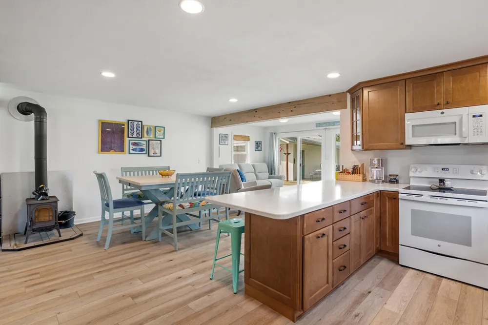 418 W Russell Drive Ovid Township, MI 49036