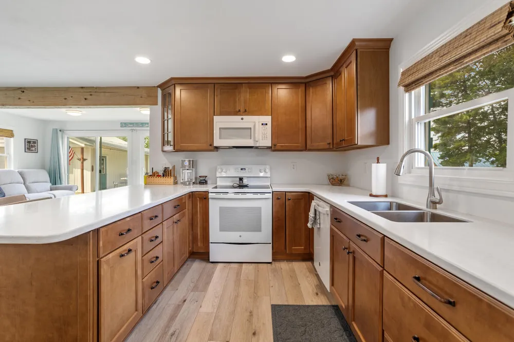 418 W Russell Drive Ovid Township, MI 49036