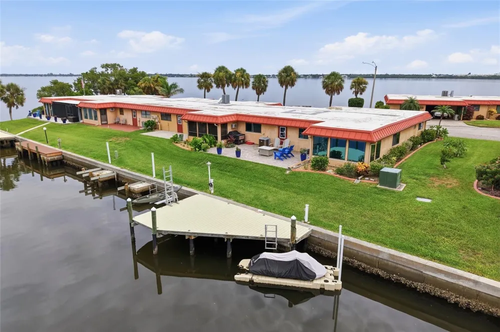 3844 CATALINA DRIVE #3844 Bradenton, FL 34210