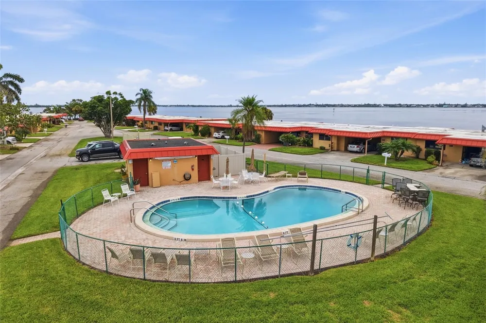 3844 CATALINA DRIVE #3844 Bradenton, FL 34210