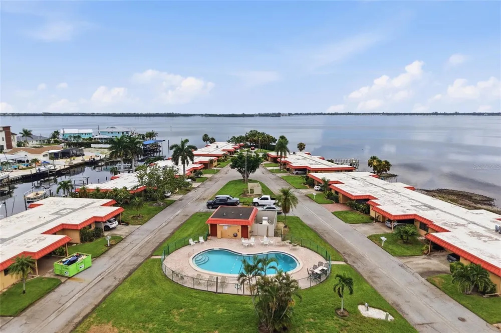 3844 CATALINA DRIVE #3844 Bradenton, FL 34210