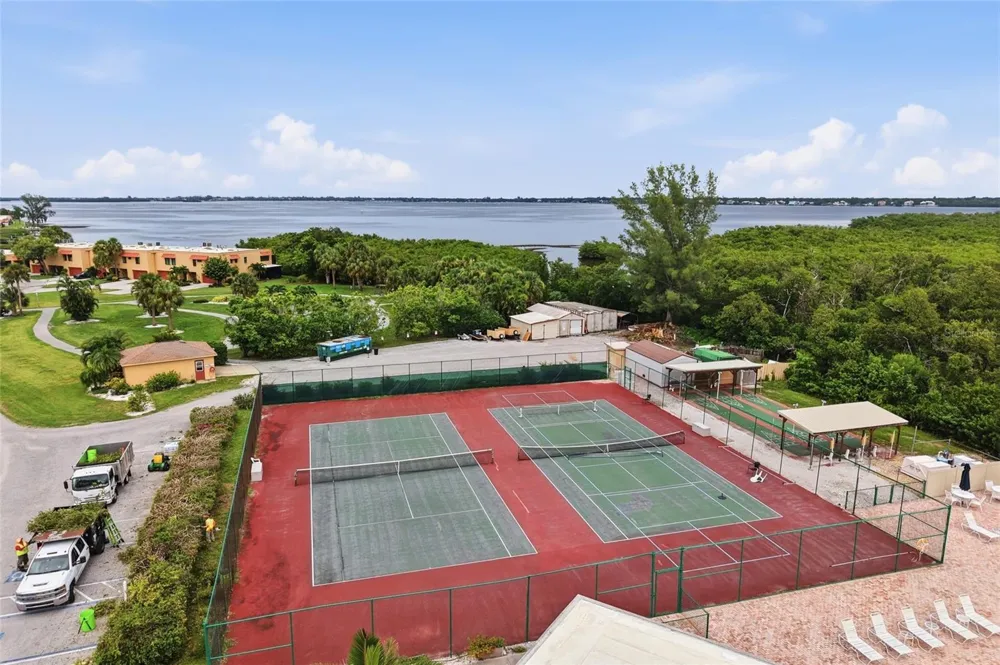 3844 CATALINA DRIVE #3844 Bradenton, FL 34210