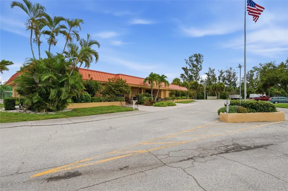 3844 CATALINA DRIVE #3844 Bradenton, FL 34210