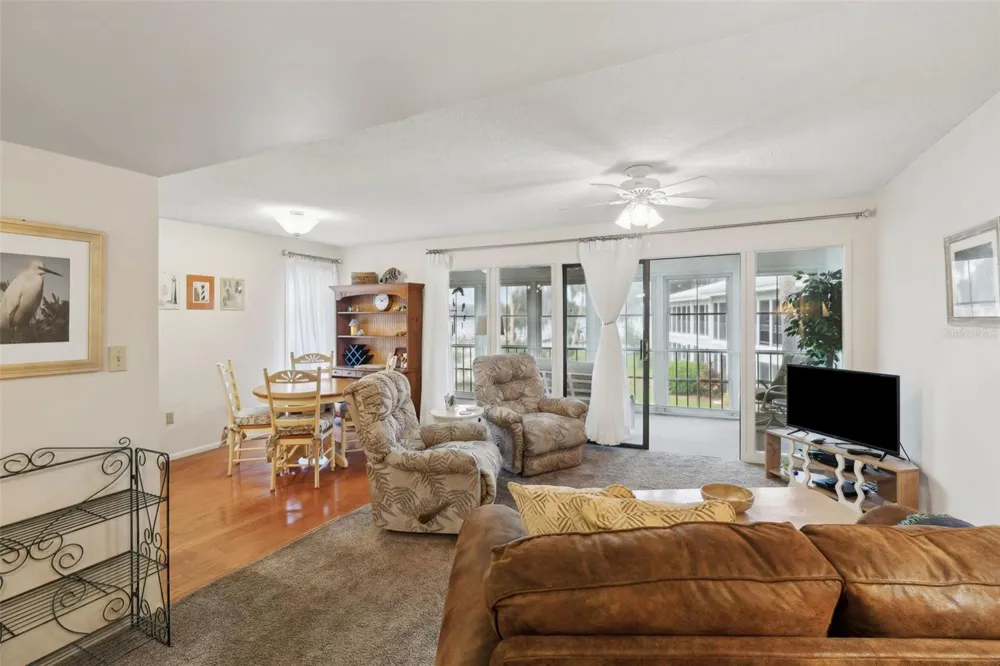 210 RIVER BEND PLACE #B Welaka, FL 32193
