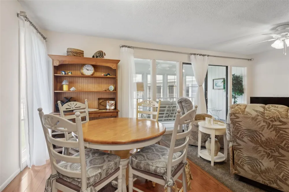 210 RIVER BEND PLACE #B Welaka, FL 32193