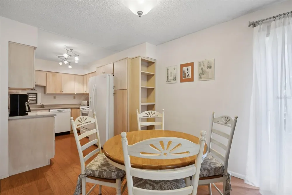 210 RIVER BEND PLACE #B Welaka, FL 32193