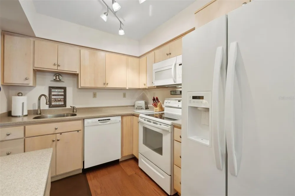 210 RIVER BEND PLACE #B Welaka, FL 32193