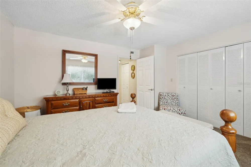 210 RIVER BEND PLACE #B Welaka, FL 32193