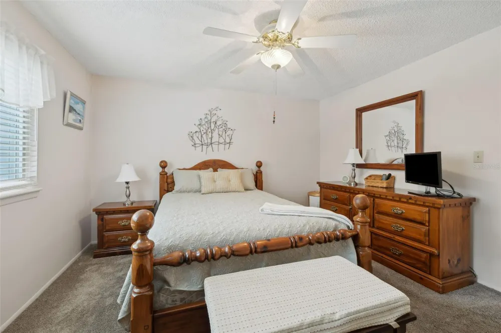 210 RIVER BEND PLACE #B Welaka, FL 32193