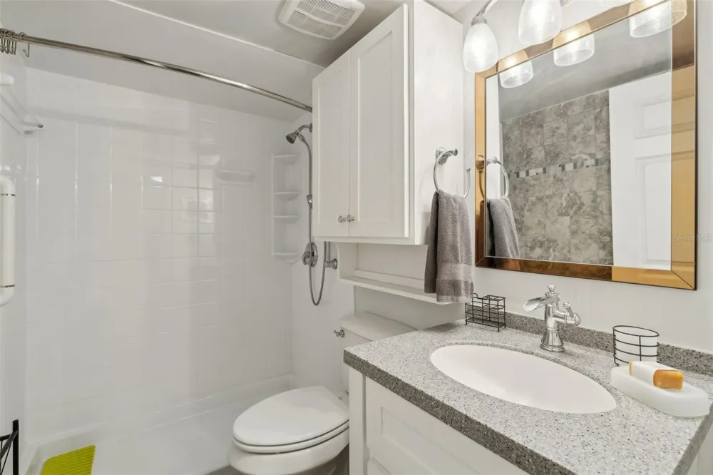 210 RIVER BEND PLACE #B Welaka, FL 32193