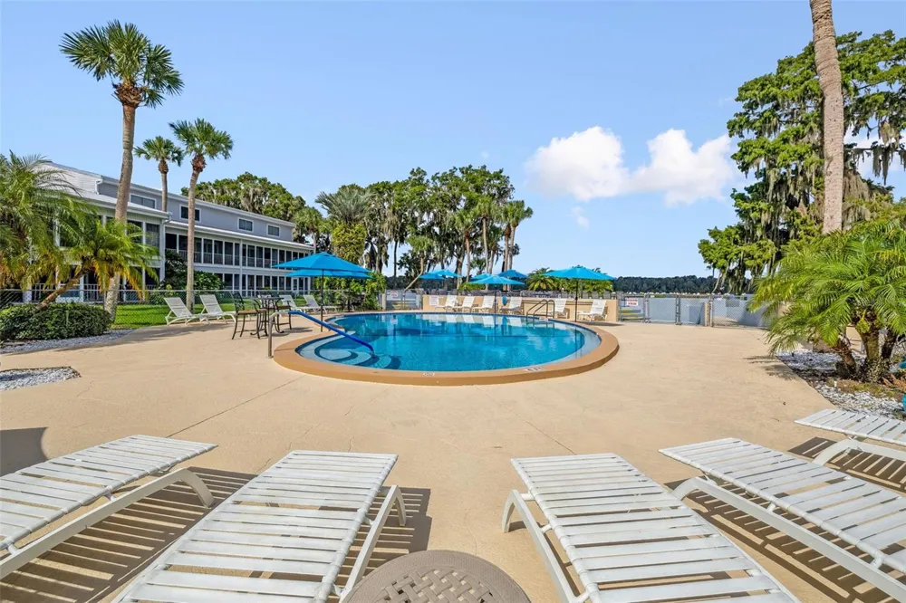 210 RIVER BEND PLACE #B Welaka, FL 32193
