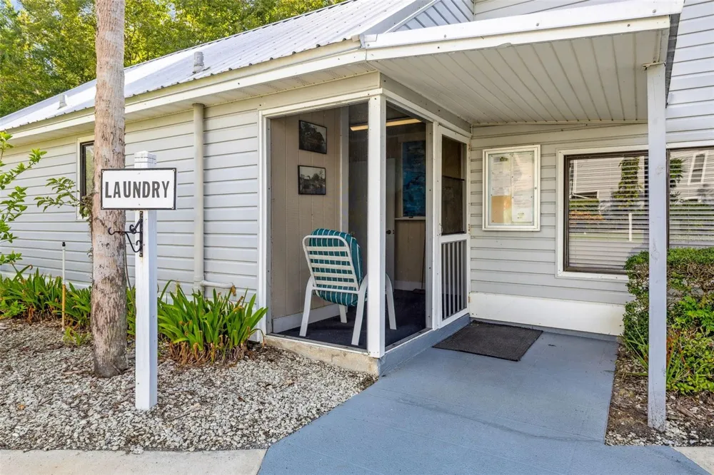 210 RIVER BEND PLACE #B Welaka, FL 32193