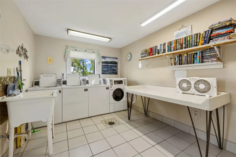 210 RIVER BEND PLACE #B Welaka, FL 32193
