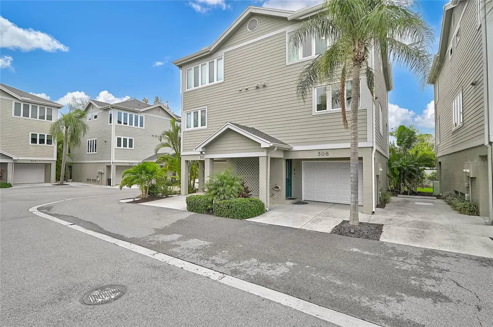 508 FOREST WAY #508 Longboat Key, FL 34228