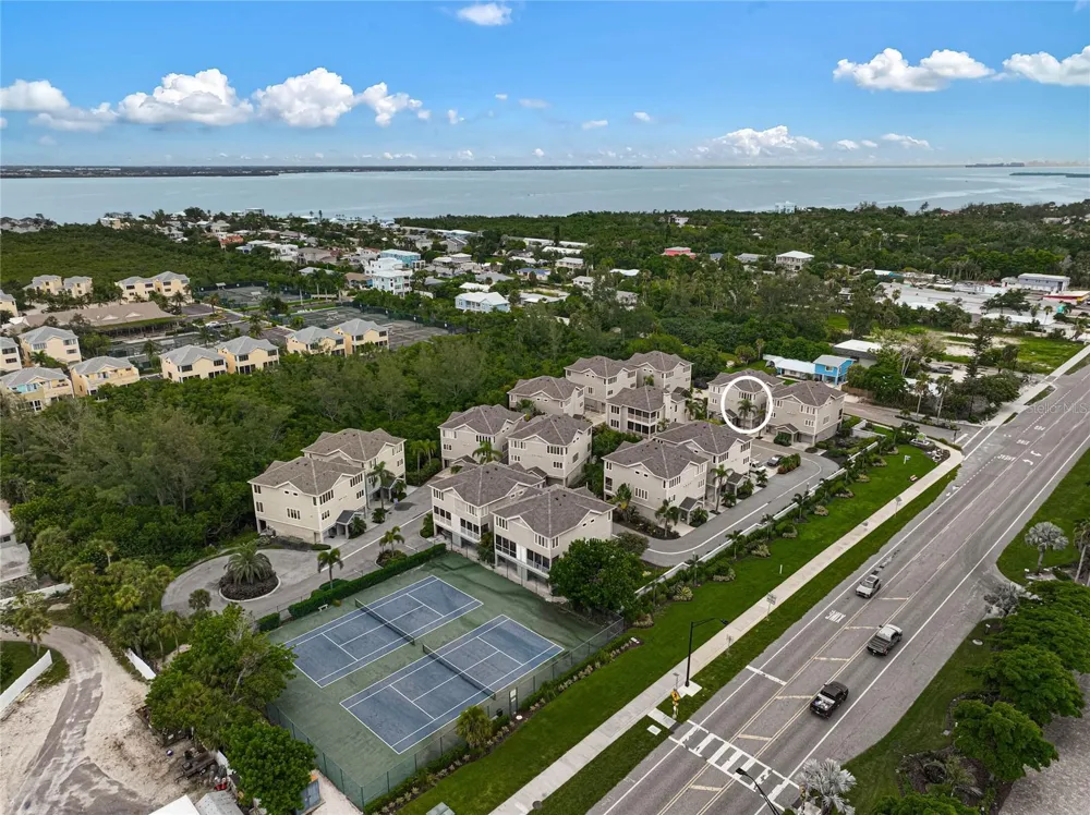 508 FOREST WAY #508 Longboat Key, FL 34228