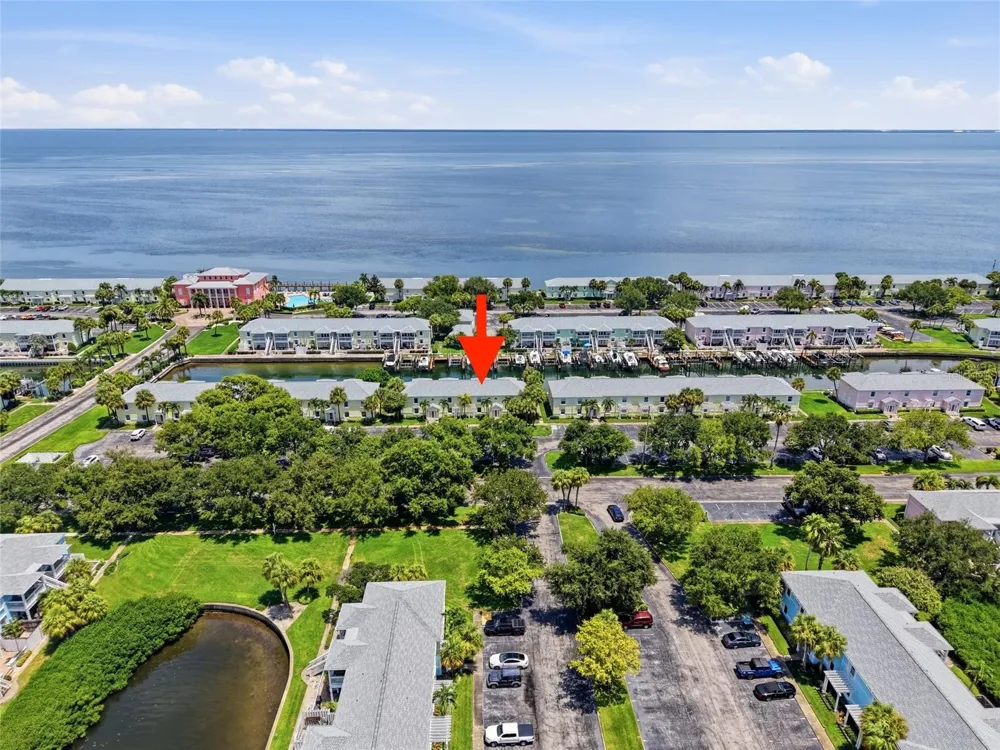 5092 BEACH DRIVE SE #A St Petersburg, FL 33705