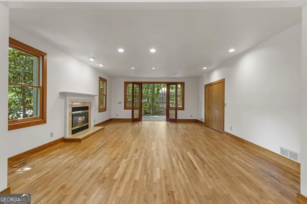 3886 Harts Mill LN Brookhaven, GA 30319