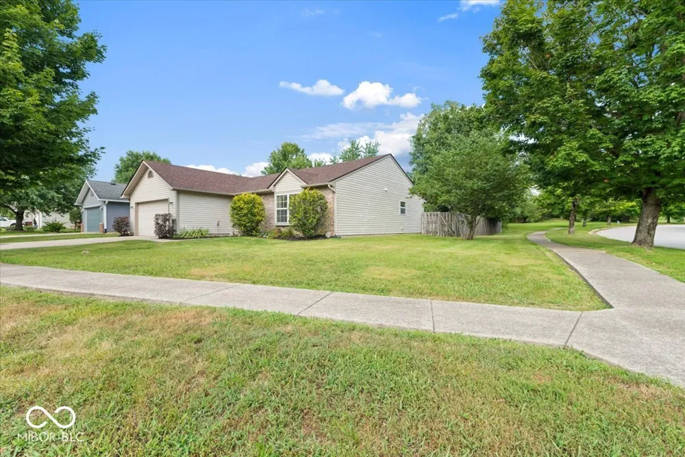 343 S Windstone Court Bloomington, IN 47403