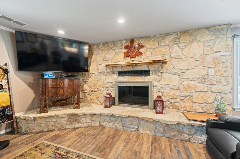 7208 E County Road 405 Alvarado, TX 76009