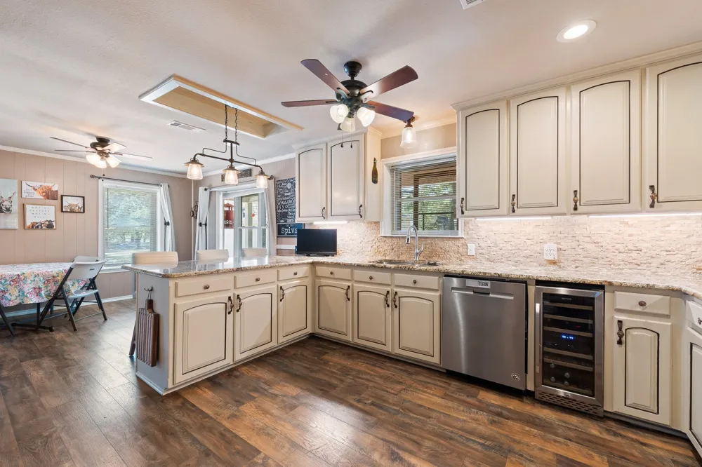 7208 E County Road 405 Alvarado, TX 76009