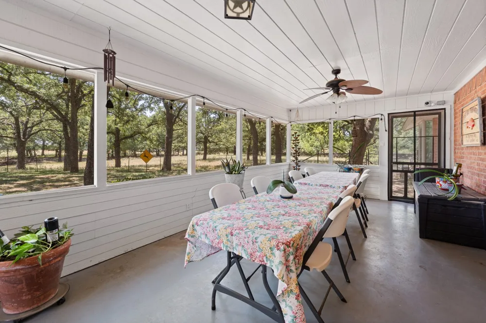 7208 E County Road 405 Alvarado, TX 76009