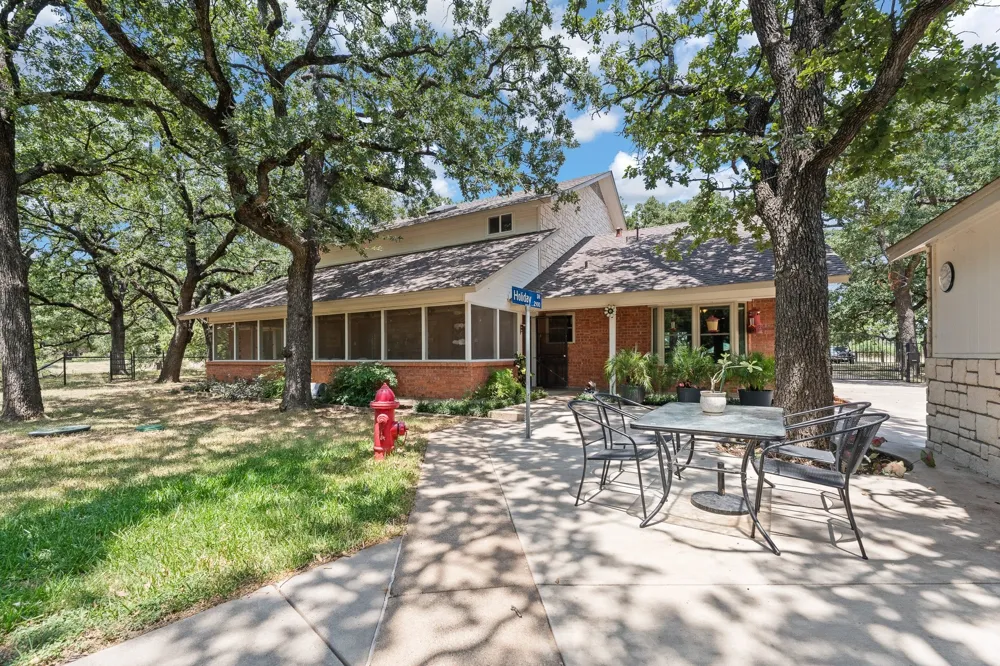 7208 E County Road 405 Alvarado, TX 76009