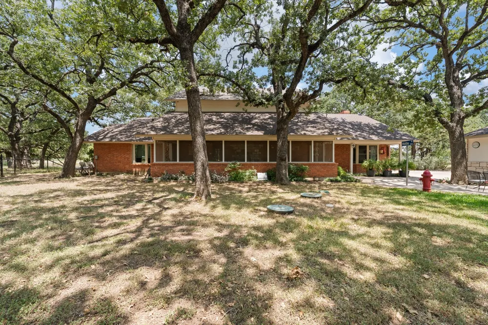 7208 E County Road 405 Alvarado, TX 76009
