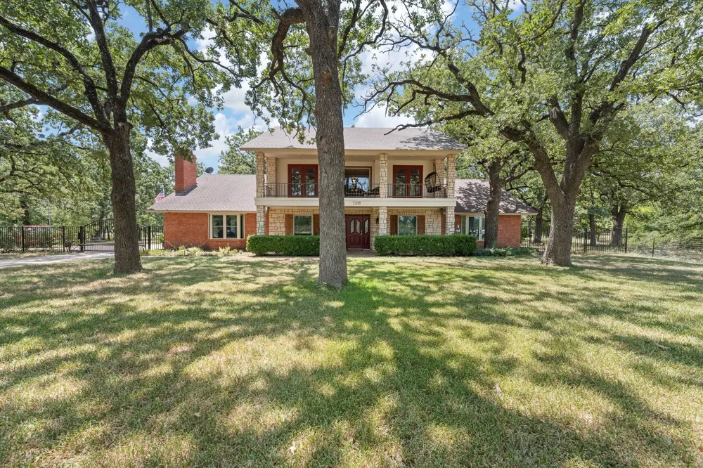 7208 E County Road 405 Alvarado, TX 76009