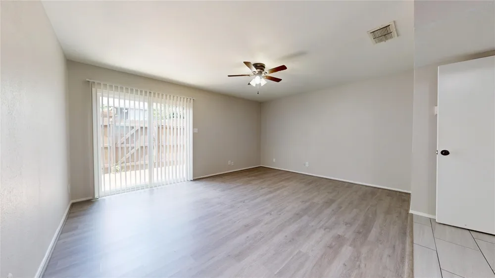7700 Chapin Road #5 Fort Worth, TX 76116