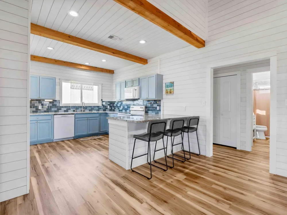 403 Beachfront Drive Matagorda, TX 77457