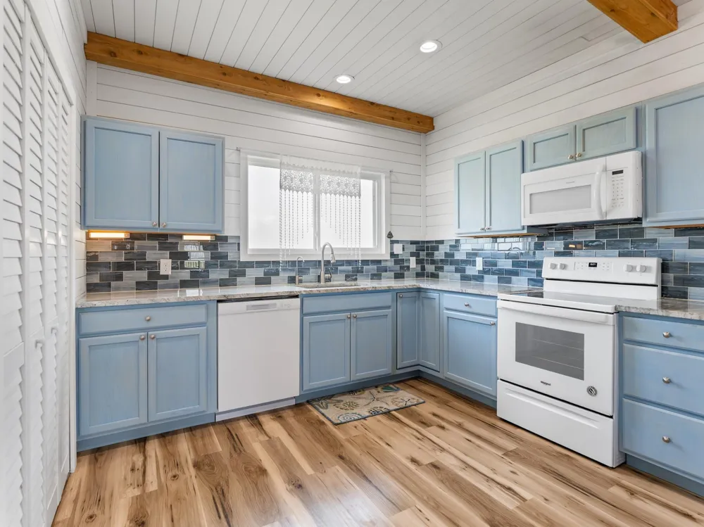 403 Beachfront Drive Matagorda, TX 77457