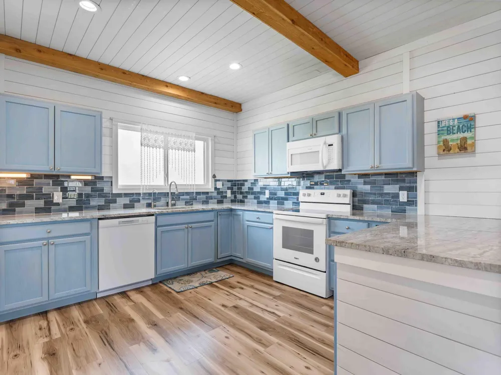 403 Beachfront Drive Matagorda, TX 77457